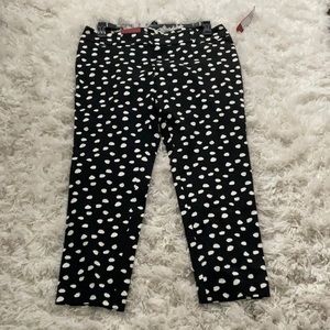MERONA SIZE 14 BLACK AND WHITE POLK A DOT CIGARETTE PANTS.